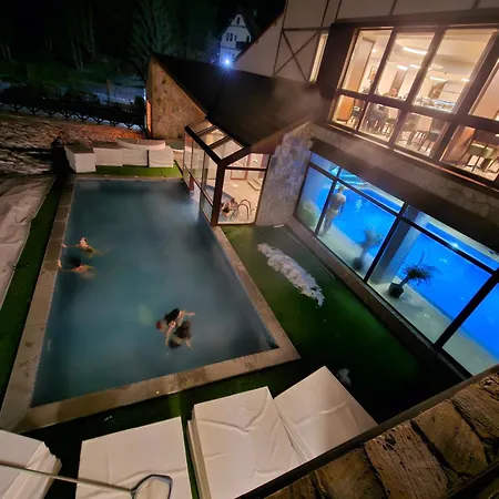 Ebra 76 Kraljevi Cardaci アパート