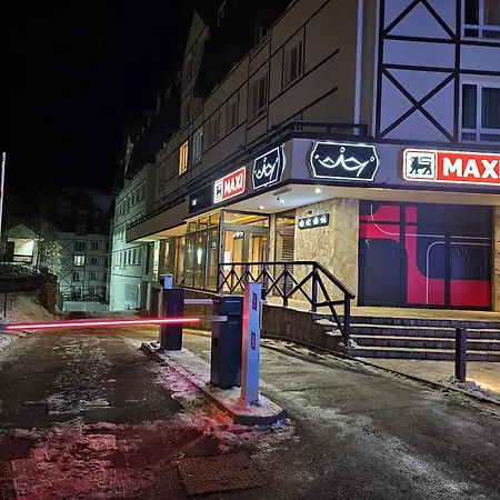 Ebra 76 Kraljevi Cardaci アパート