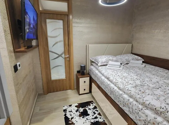 Ebra 76 Kraljevi Cardaci Apartament *